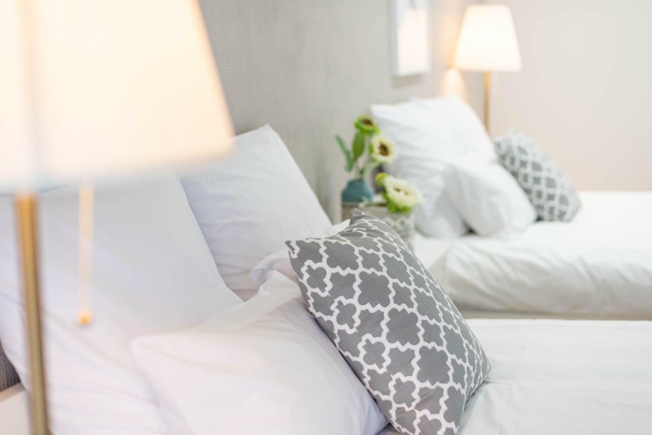 Bijou Suites Cyan Osaka Bagian luar foto